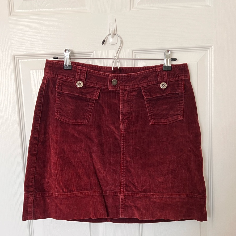 Patagonia Women’s Corduroy Skirt in Maroon Size 4